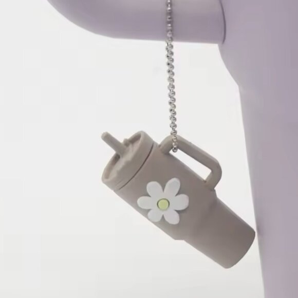 Miniature Colorful Tumbler Keychains: Vibrant & Fun Accessory for Every Occasion - Picture 9 of 11